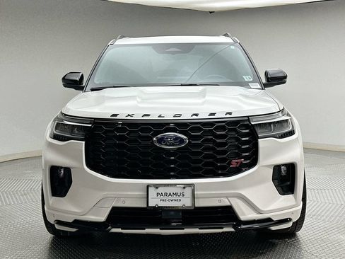 Used 2025 Ford Explorer ST AWD/4WD image 16