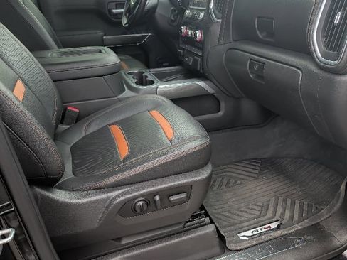 Used 2022 GMC Sierra 1500 AT4 w/ AT4 Preferred Package AWD/4WD image 10