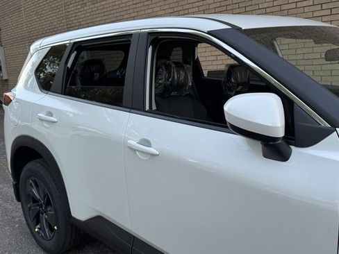 New 2026 Nissan Rogue SV w/ Cold Weather Package AWD/4WD image 5
