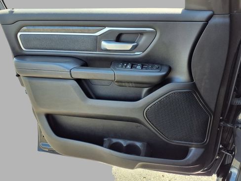 Used 2019 RAM 1500 Big Horn AWD/4WD image 18