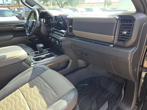 Used 2024 Chevrolet Silverado 1500 ZR2 w/ Technology Package AWD/4WD image 29
