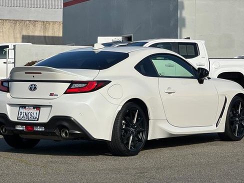 Certified 2024 Toyota GR86 Premium image 2