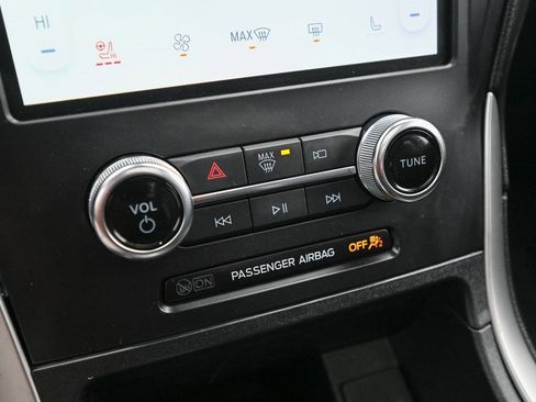 Used 2024 Ford Edge SEL w/ Convenience Package image 36