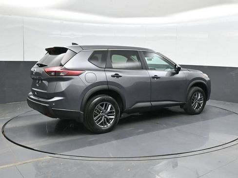 Used 2026 Nissan Rogue S FWD image 3