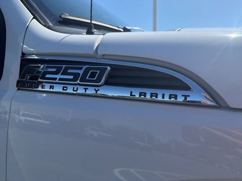 Used 2016 Ford F250 Lariat w/ Lariat Ultimate Package AWD/4WD image 5