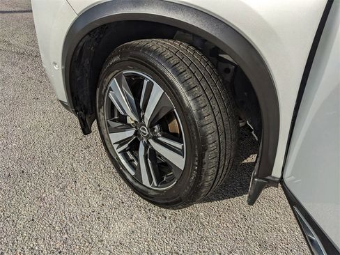 Used 2023 Nissan Rogue Platinum w/ Platinum Premium Package image 39