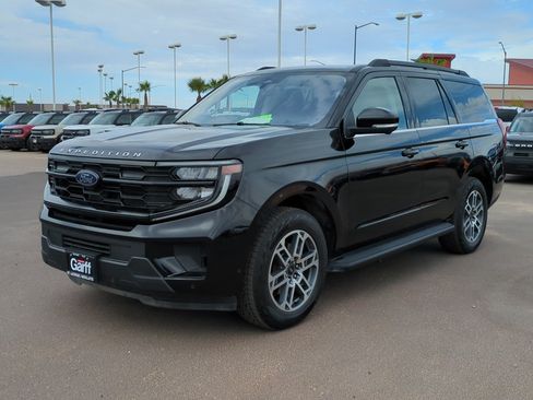 Used 2025 Ford Expedition Active AWD/4WD image 10