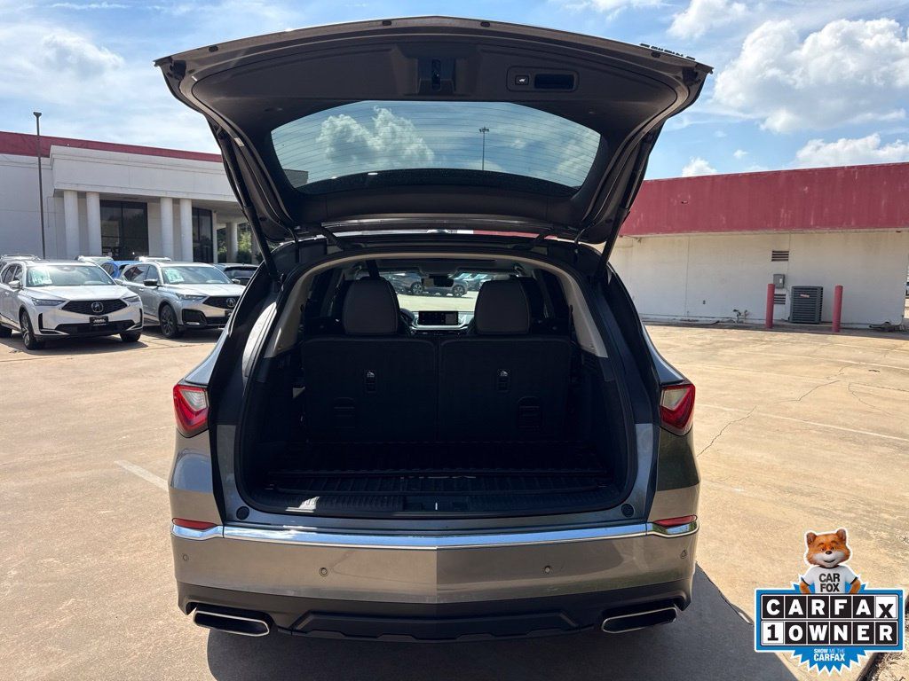 Used 2023 Acura MDX w/ Technology Package AWD/4WD image 30