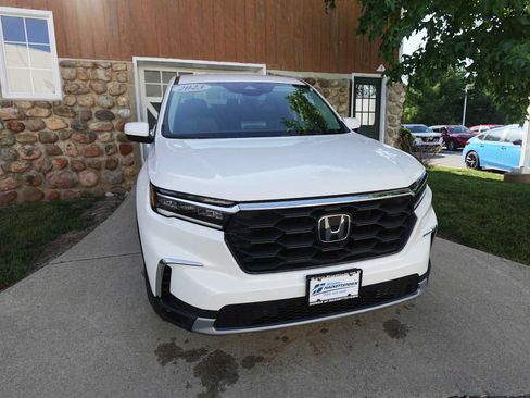 Certified 2023 Honda Pilot EX-L image 3