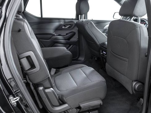 Used 2023 Chevrolet Traverse LT FWD image 38