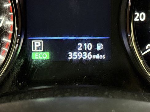 Used 2018 Nissan Rogue S AWD/4WD image 13