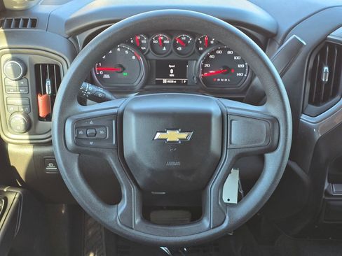 Used 2019 Chevrolet Silverado 1500 Custom w/ Custom Convenience Package image 6