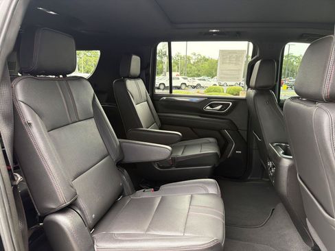 Used 2022 Chevrolet Suburban RST w/ Luxury Package AWD/4WD image 39