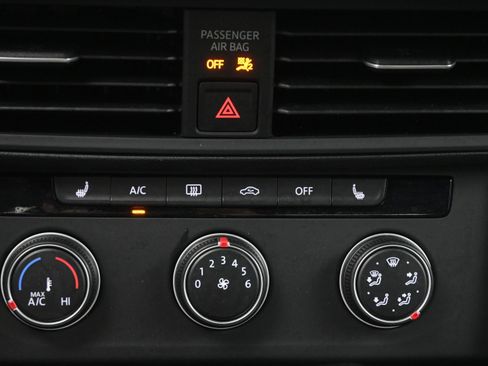 Used 2024 Volkswagen Jetta Sport FWD image 25