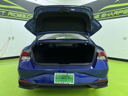 Used 2022 Hyundai Elantra SEL FWD image 9