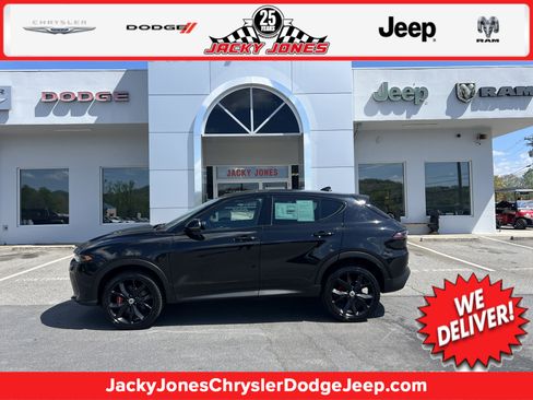 Used 2024 Dodge Hornet GT image 1