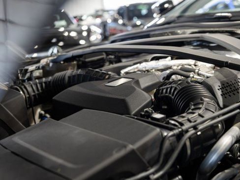 Used 2021 Aston Martin DB11 Volante image 20