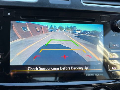 Used 2017 Subaru Forester 2.5i Premium image 12