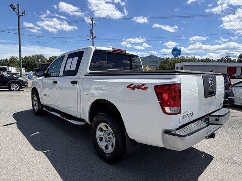 Used 2007 Nissan Titan XE AWD/4WD image 8