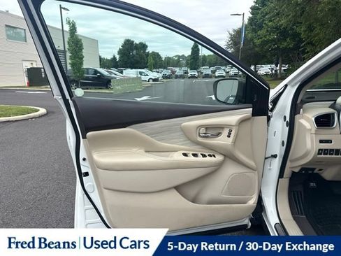 Used 2018 Nissan Murano SL w/ Moonroof Package AWD/4WD image 11