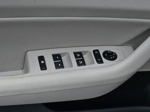 Used 2016 Hyundai Sonata Sport w/ Option Group 02 FWD image 11