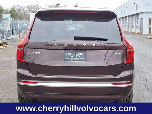 New 2025 Volvo XC90 B5 Core w/ Protection Package Premier image 5