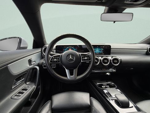 Used 2020 Mercedes-Benz CLA 250 image 11