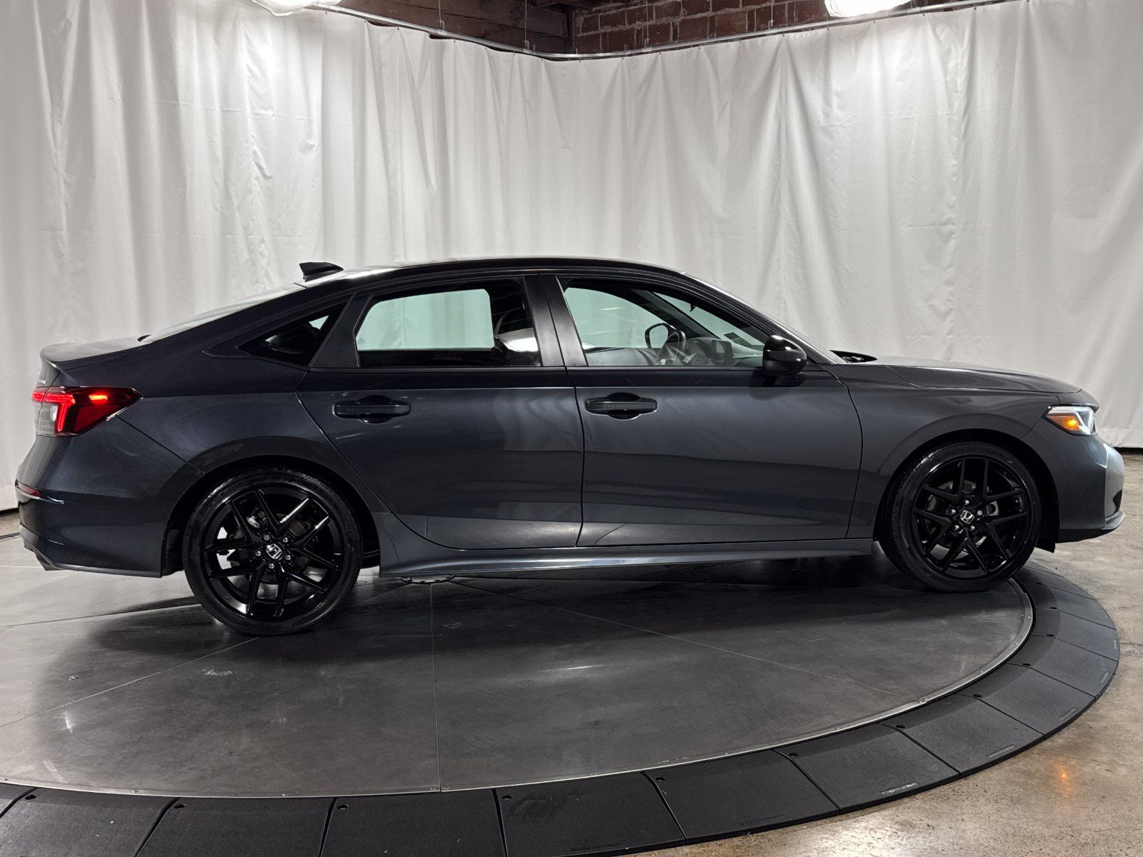 Used 2025 Honda Civic Sport image 6