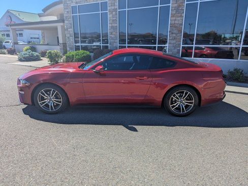 Used 2018 Ford Mustang Coupe RWD image 2
