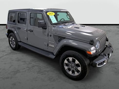 Used 2021 Jeep Wrangler Unlimited Sahara w/ Cold Weather Group image 5