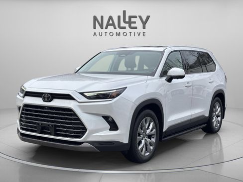 Used 2024 Toyota Grand Highlander XLE image 1
