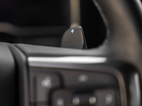 Used 2025 Chevrolet Silverado 1500 ZR2 image 34