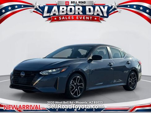 Used 2025 Nissan Sentra SR FWD image 1