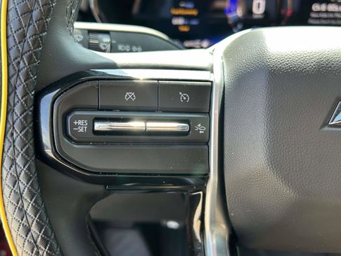 Used 2024 Chevrolet Colorado ZR2 w/ Technology Package AWD/4WD image 21
