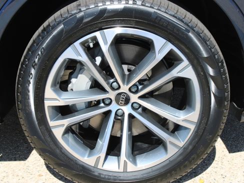 New 2026 Audi Q7 3.0T Premium image 11