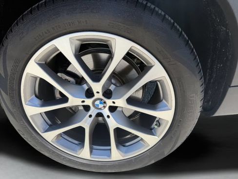 Used 2024 BMW X5 sDrive40i w/ Premium Package RWD image 33