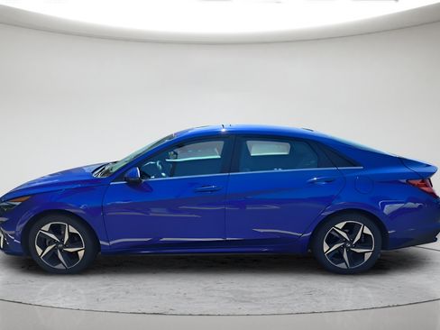 Used 2023 Hyundai Elantra Limited FWD image 7