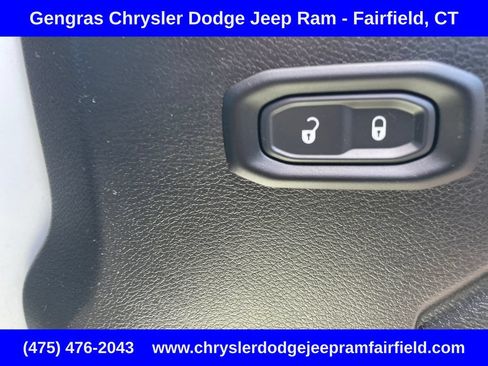 Used 2024 Jeep Wrangler Unlimited w/ Convenience Group AWD/4WD image 21
