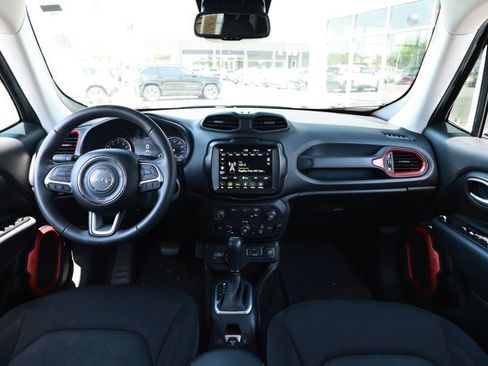 Certified 2023 Jeep Renegade Trailhawk AWD/4WD image 31