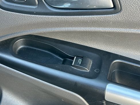 Used 2020 Ford Transit Connect XLT image 21