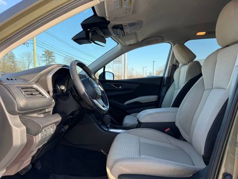 Used 2023 Subaru Ascent Premium w/ Convenience Package image 18