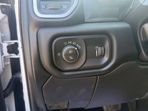 New 2026 RAM 2500 Big Horn AWD/4WD image 18