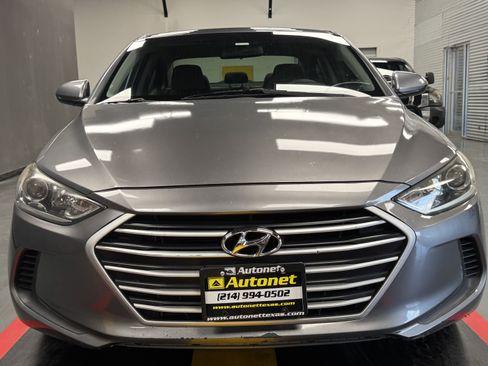 Used 2017 Hyundai Elantra SE image 3
