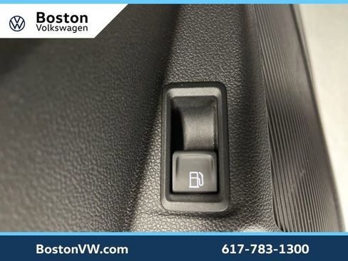 Used 2022 Volkswagen Taos SE w/ IQ.Drive SE Package image 26