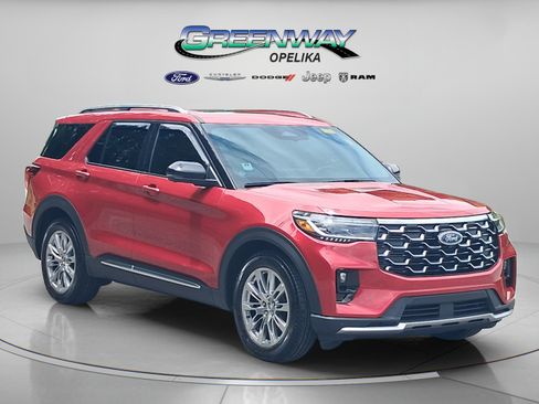 Used 2026 Ford Explorer Platinum RWD image 1