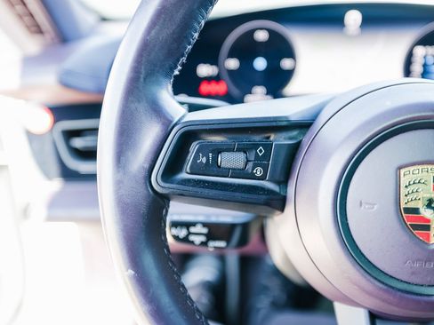 Certified 2021 Porsche Taycan image 17