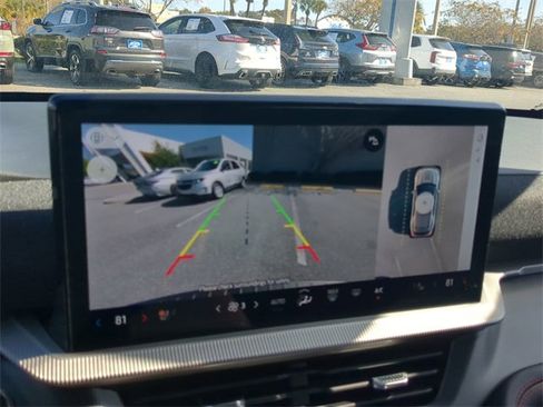 Used 2025 Ford Explorer ST-Line image 21