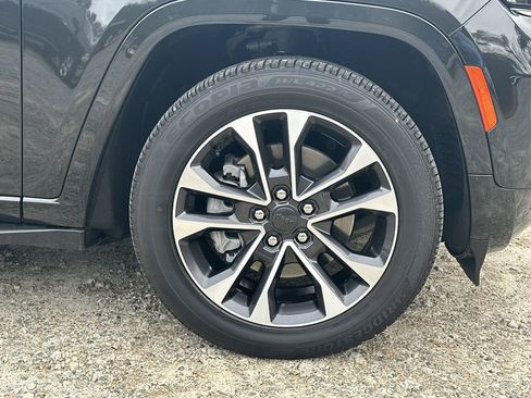 Used 2024 Jeep Grand Cherokee L Overland w/ Advanced Protech Group III image 13