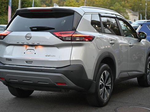 Used 2023 Nissan Rogue SV w/ SV Premium Package image 9