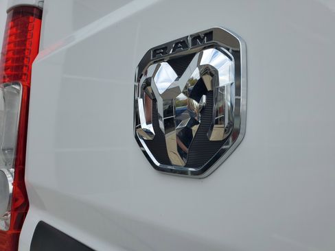 Used 2025 RAM ProMaster 2500 w/ Convenience Group image 22